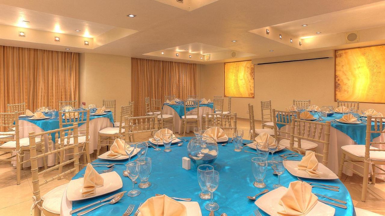 Fiesta Inn Villahermosa Cencali Exterior foto